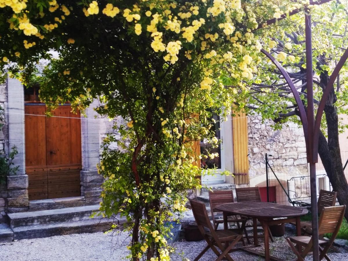 Méthamis Chambre D'Hotes Face Au Lavoir المظهر الخارجي الصورة